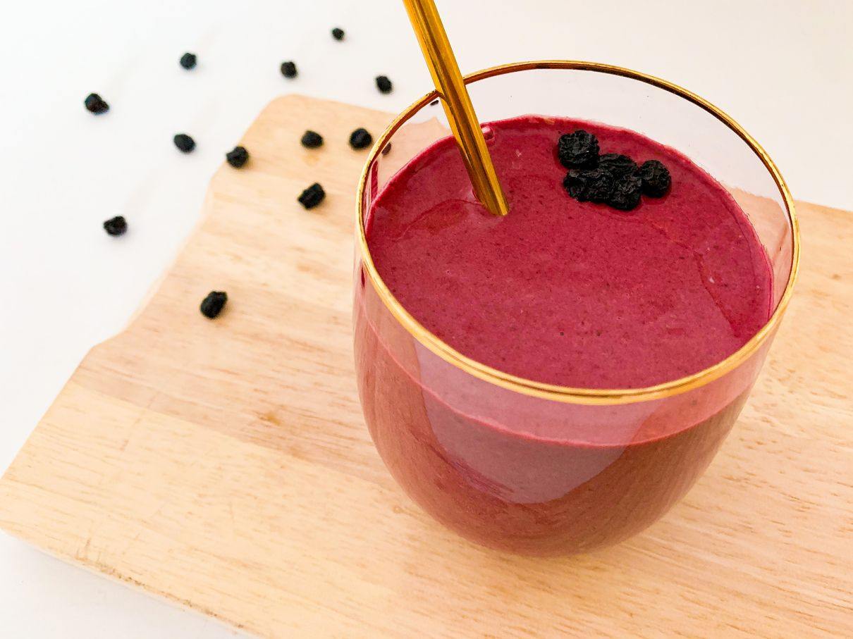 Antioxidant Boosting Aronia Berry Smoothie Recipe